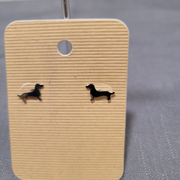 🍂NWOT~ DACHSHUND EARRINGS - Picture 1 of 3
